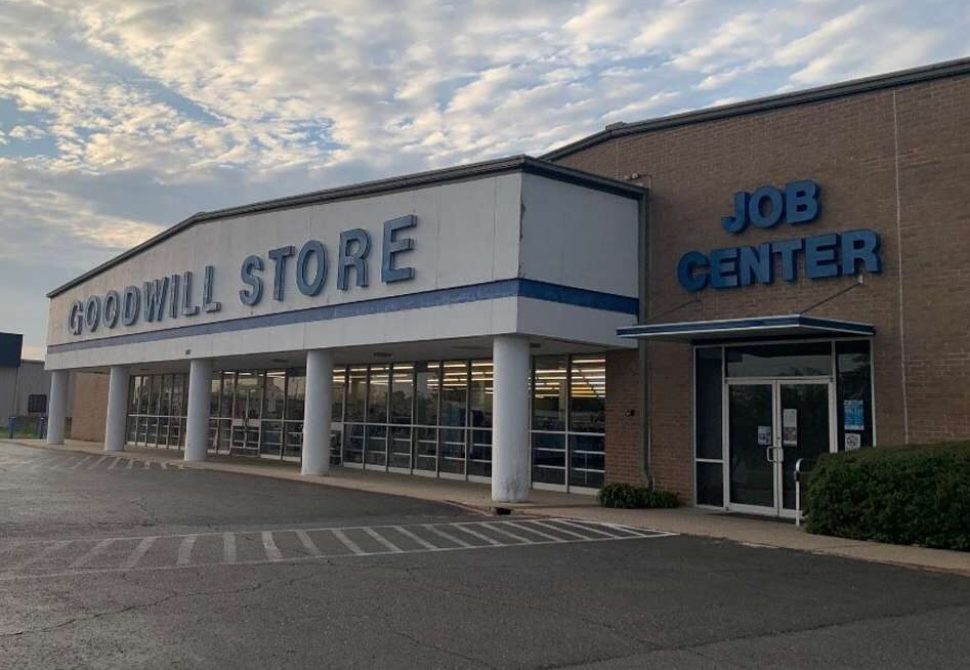 goodwill_louisiana_contact_us_pic_admin_office